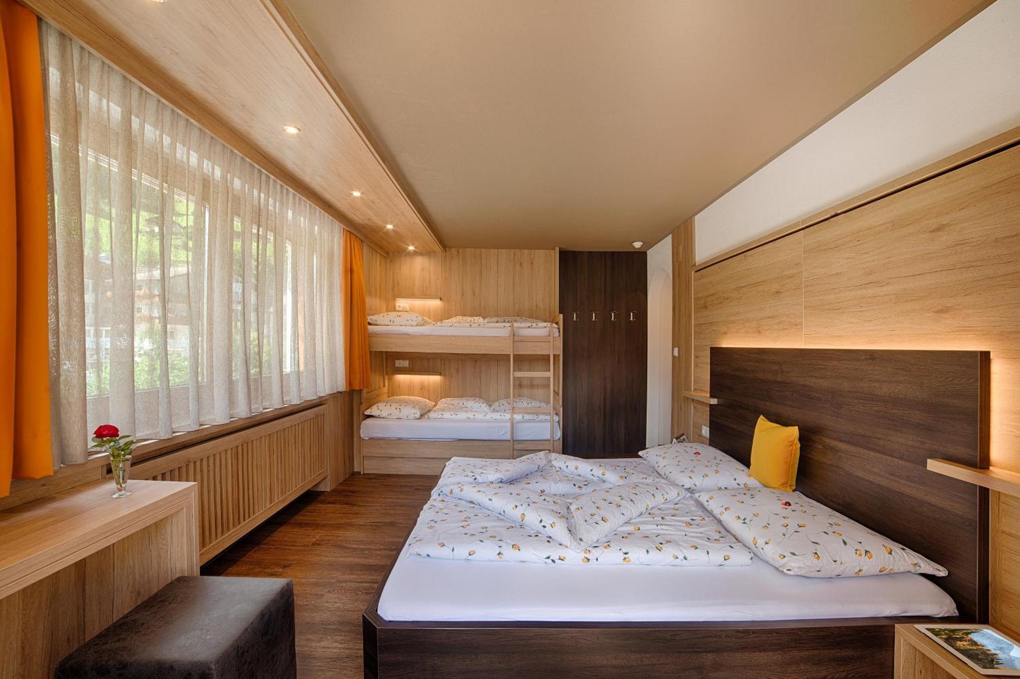 Brugghof Hotel 2*