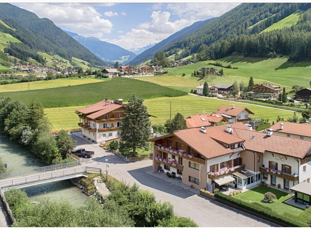 Brugghof Hotel 2*